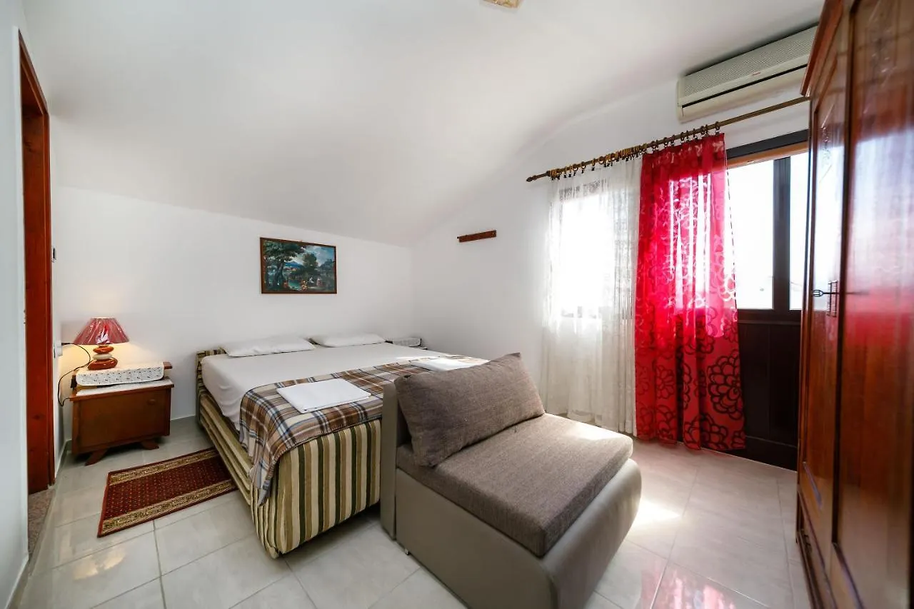 Privatunterkunft Ferienwohnung Marie I Nikola Krk Town
