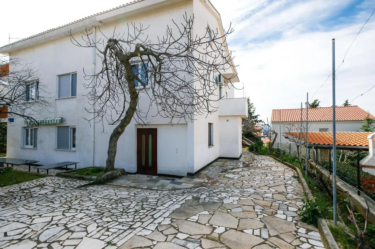 Privatunterkunft Ferienwohnung Marie I Nikola Krk Town