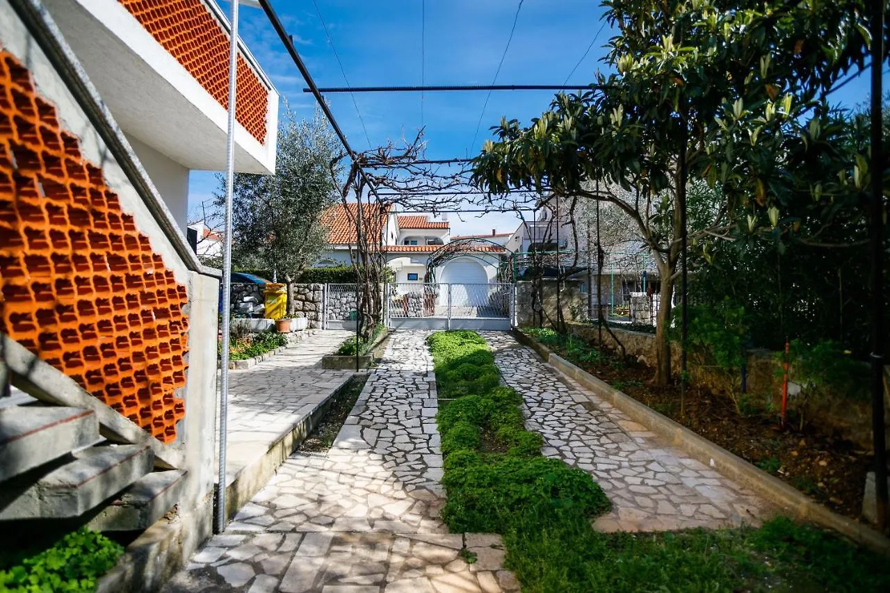 Privatunterkunft Ferienwohnung Marie I Nikola Krk Town